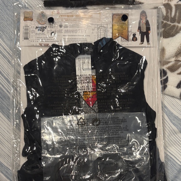 Rubie's Harry Potter Kids Costume with Black Robe and Glasses - Picture 2 of 2